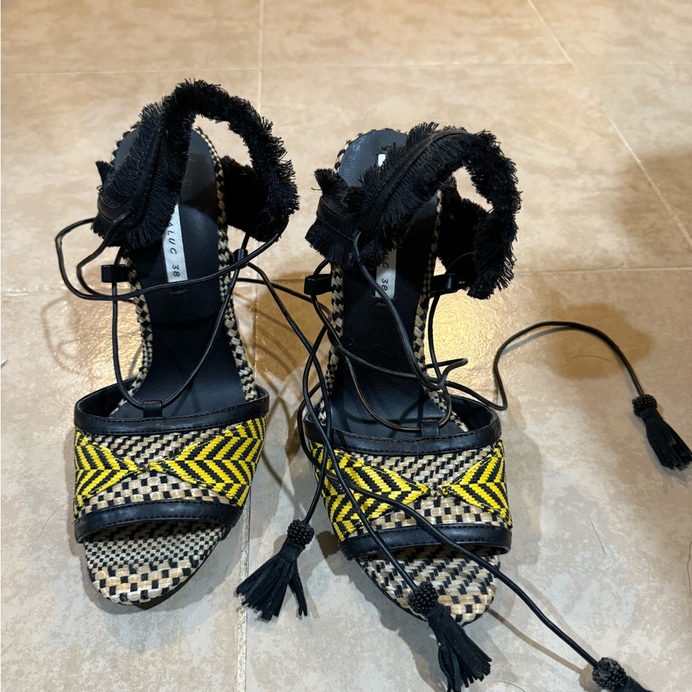 Zara Black and Yellow Patterned Sandals